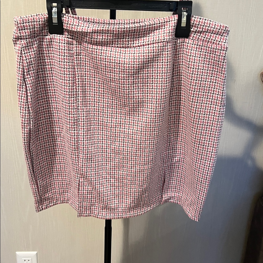 Pink Checkered Women's Top - Picture 2 of 2